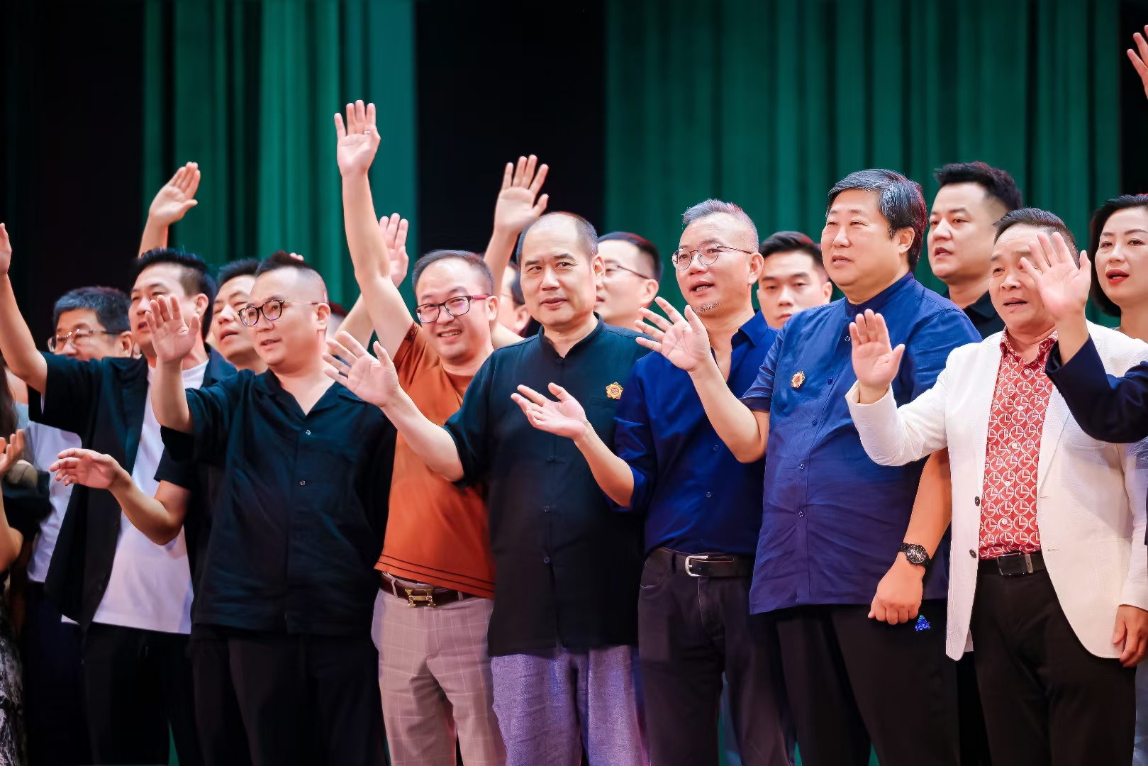 和邦設(shè)計創(chuàng)始人劉擁軍先生參加深圳市室內(nèi)設(shè)計師協(xié)會20周年慶典